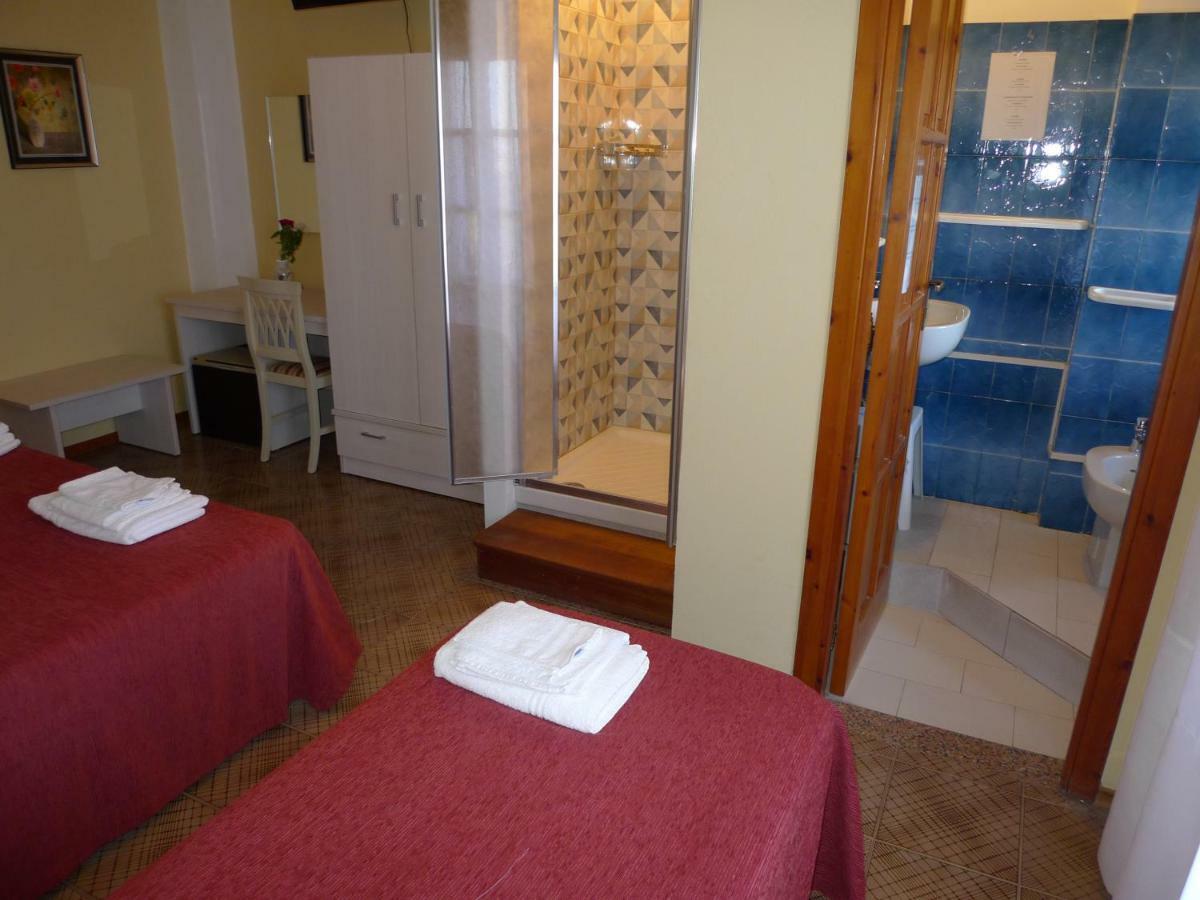 Hotel Alexander Santa Domenica  Exteriör bild